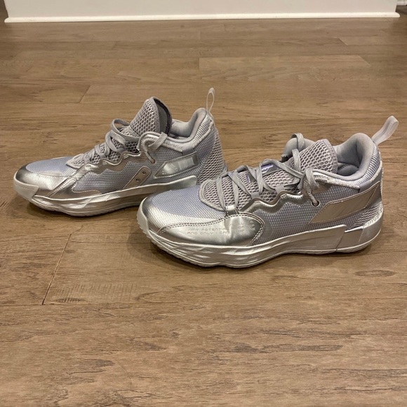 “Silver” Adidas Dame 8 - Picture 3 of 4